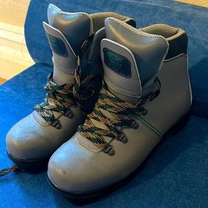 Vintage Artex Boots